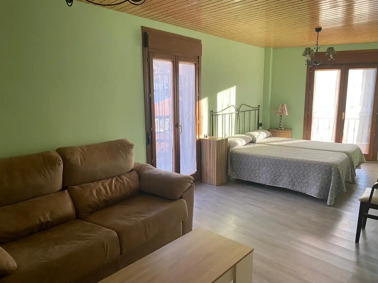 Habitación de Edificio en venta en Anento