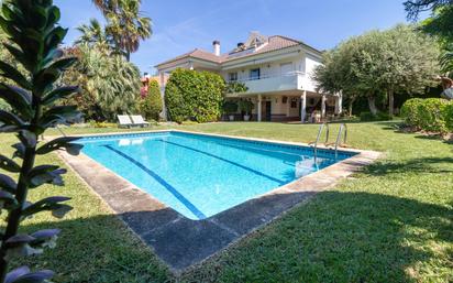 Piscina de Casa o xalet en venda en El Vendrell amb Aire condicionat, Calefacció i Jardí privat