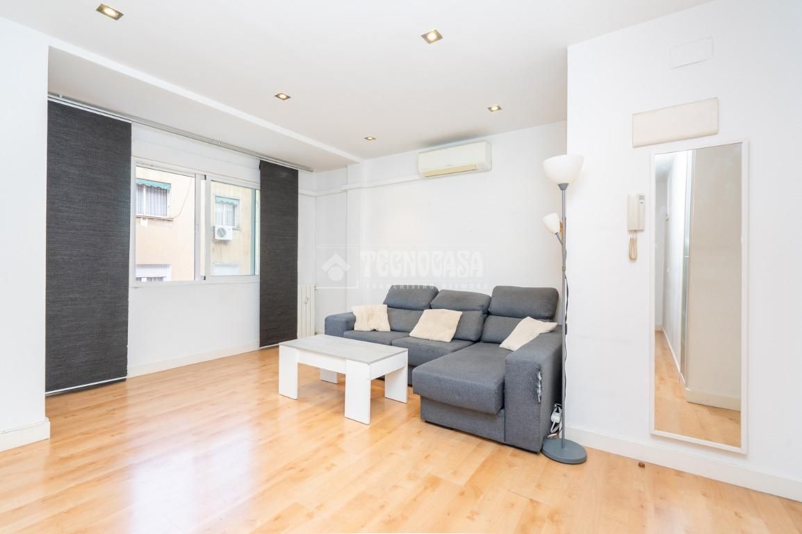 Sala de estar de Piso en venta en  Madrid Capital con Aire acondicionado y Calefacción