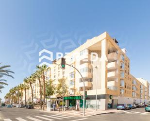 Vista exterior de Apartament en venda en Roquetas de Mar amb Balcó