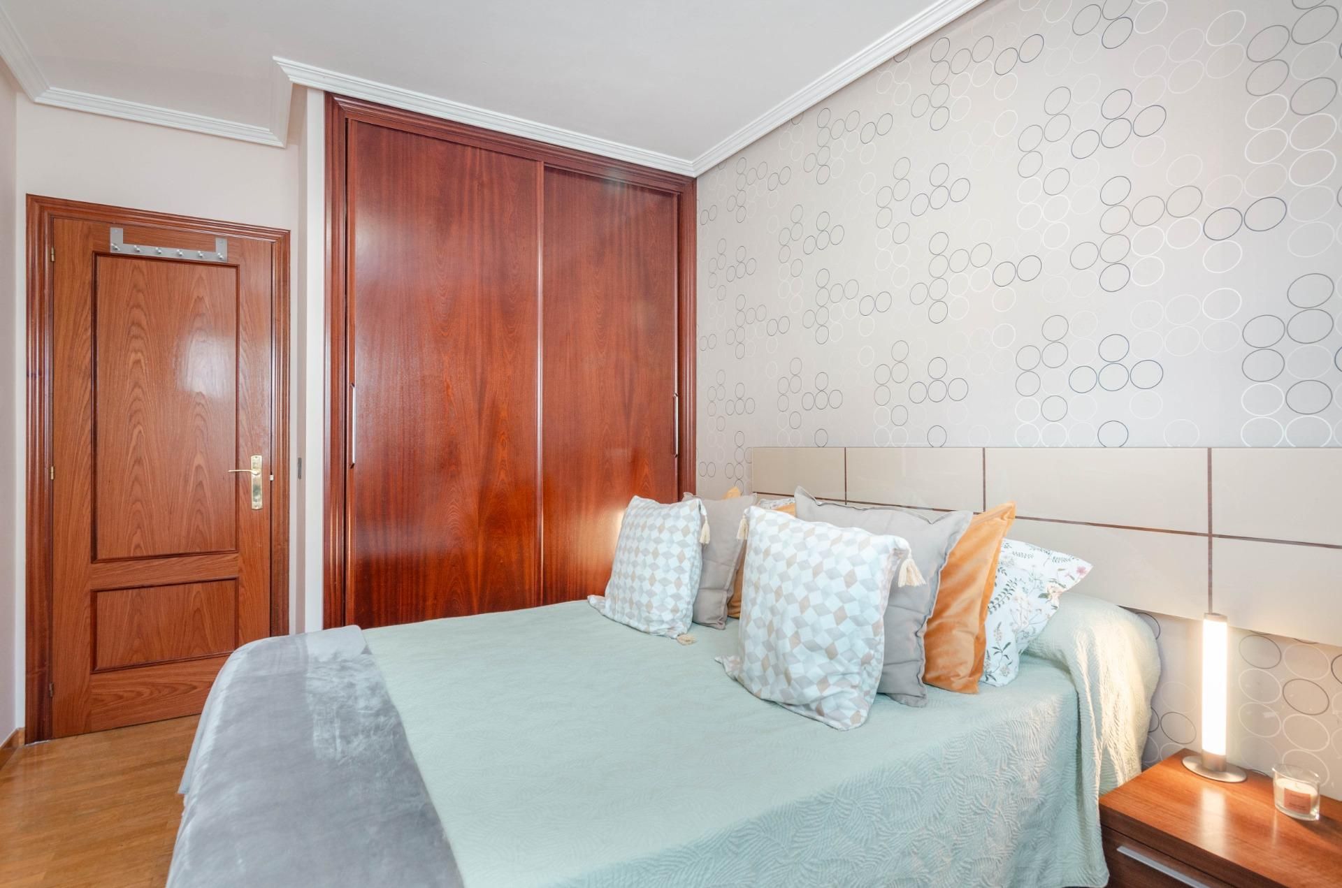 Bedroom of Flat for sale in Oviedo   with Heating and Storage room