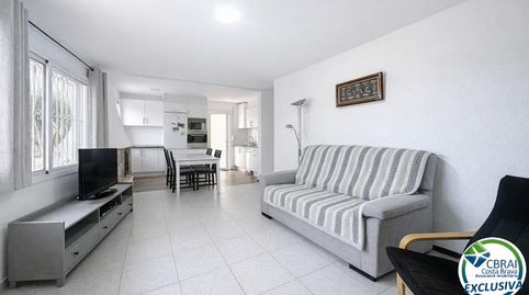 Casa dividida en 2 apartamentos con garaje en Empuriabrava., imatge 3