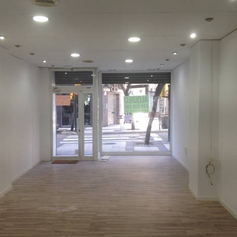 Oficina en Alquiler en Calle de Cortes de Aragón, 8 en Doctor Cerrada