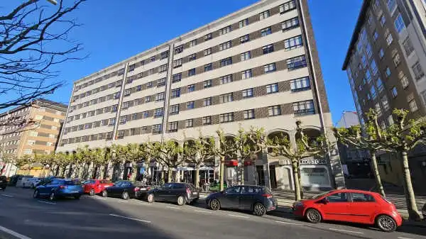 Vista exterior de Local en venta en Ferrol con Aire acondicionado