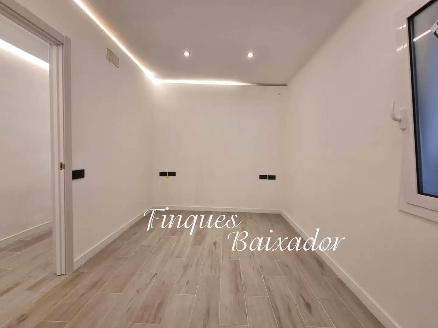 Flat for sale in Carrer de Vicenta Escoda, imagen 9
