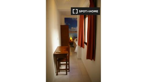 Photo 3 of Flat to share in Centro Puerto, Valencia