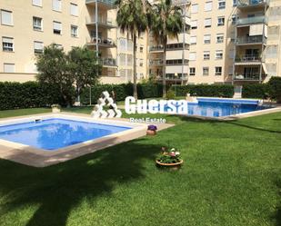 Piscina de Pis de lloguer en Paterna amb Aire condicionat, Terrassa i Moblat