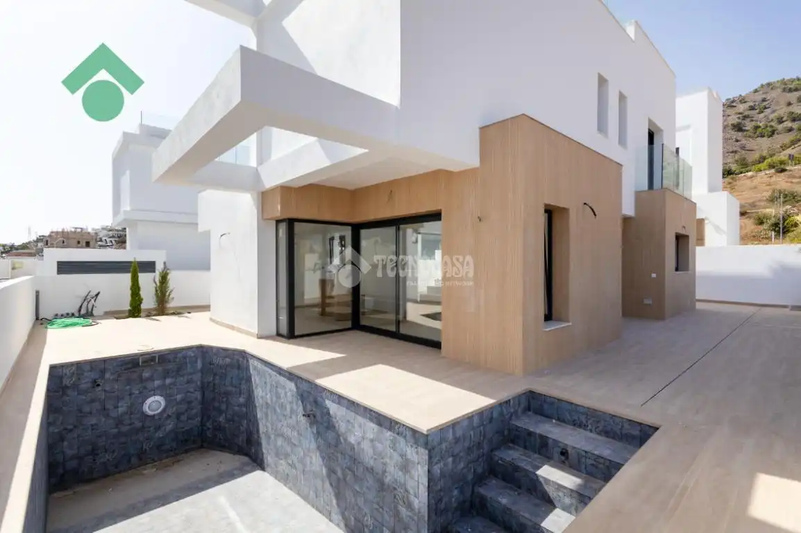 Exterior view of Detached homes for sale in Nerja