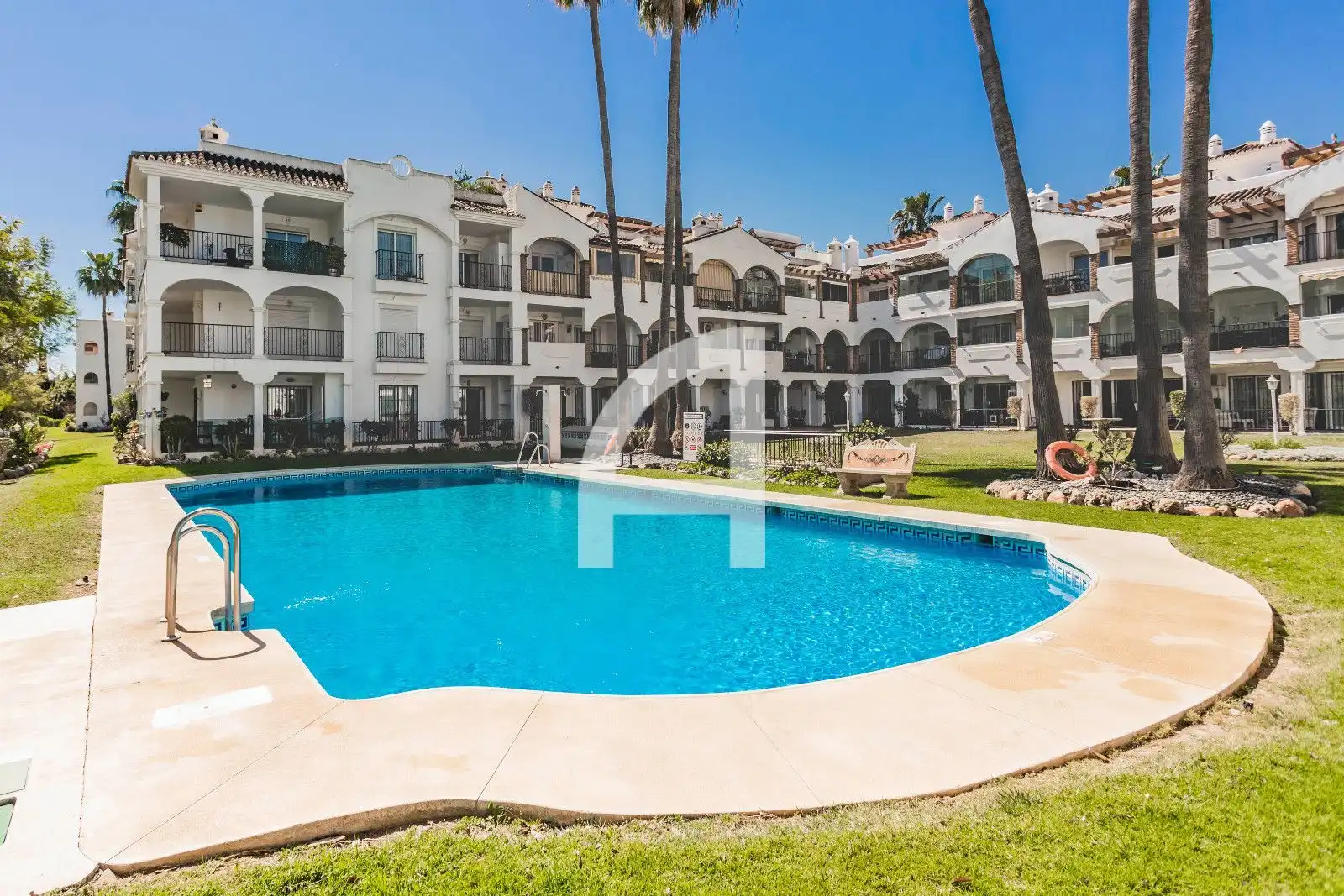 Vista exterior de Àtic en venda en Mijas amb Aire condicionat, Calefacció i Terrassa