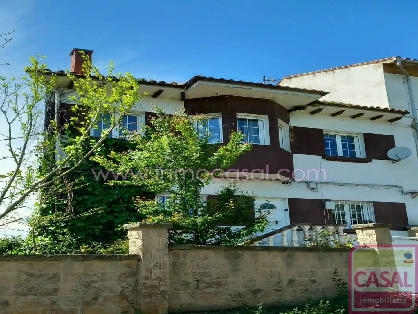 Vista exterior de Casa o chalet en venta en Oviedo  con Calefacción y Trastero
