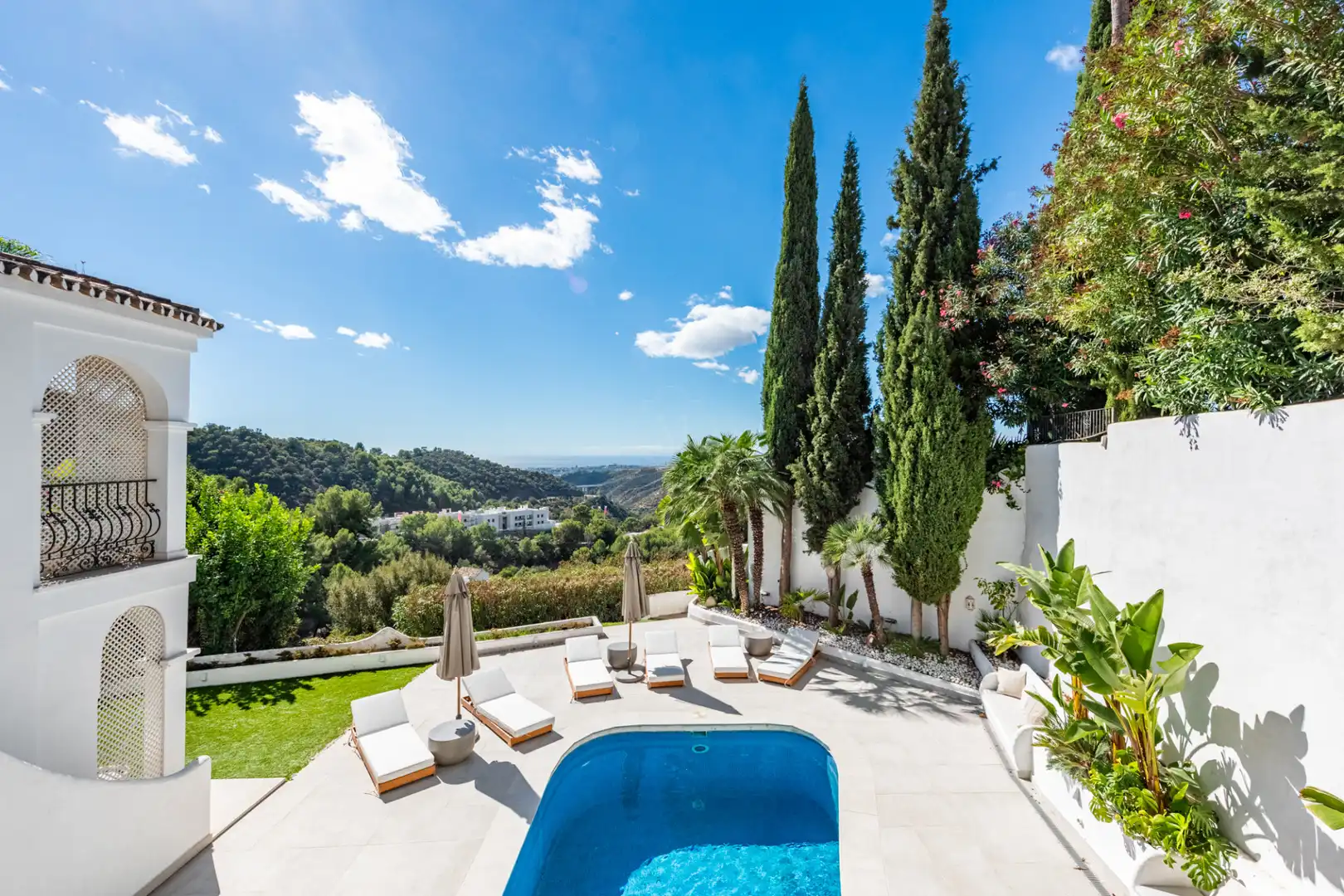 Terrassa de Casa adosada en venda en Istán amb Aire condicionat, Jardí privat i Terrassa