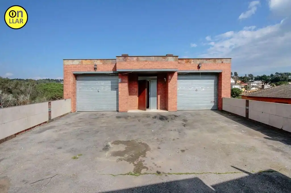 Exterior view of Houses for sale in Sentmenat
