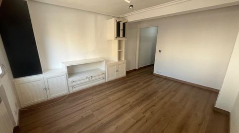 Foto 2 de Piso de alquiler en Nuestra SeÑora del Villar, Ventas, Madrid Capital
