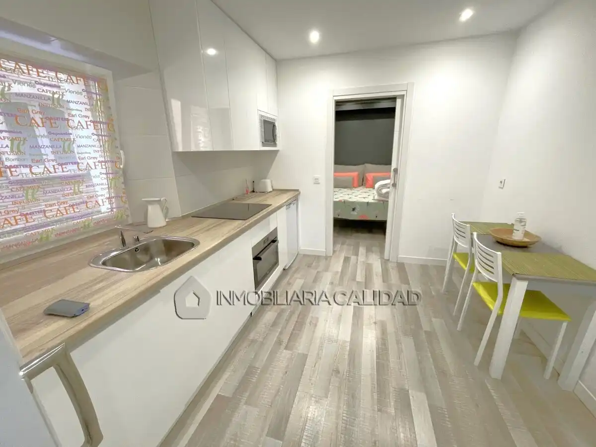 Cocina de Piso de alquiler en Burgos con Calefacción y Amueblado