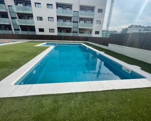 Swimming pool of Flat for sale in Vilanova i la Geltrú  with Air Conditioner, Terrace and Balcony