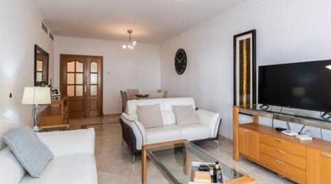Foto 5 de Piso en venta en El Rosario - Ricmar, Málaga