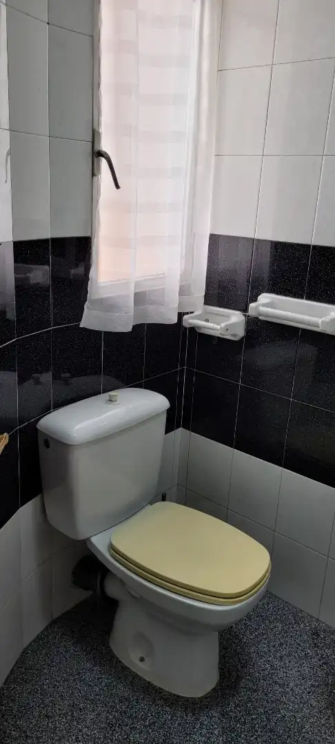 Badezimmer von Wohnung zur Miete in Cuenca mit Heizung, Möbliert und Ofen