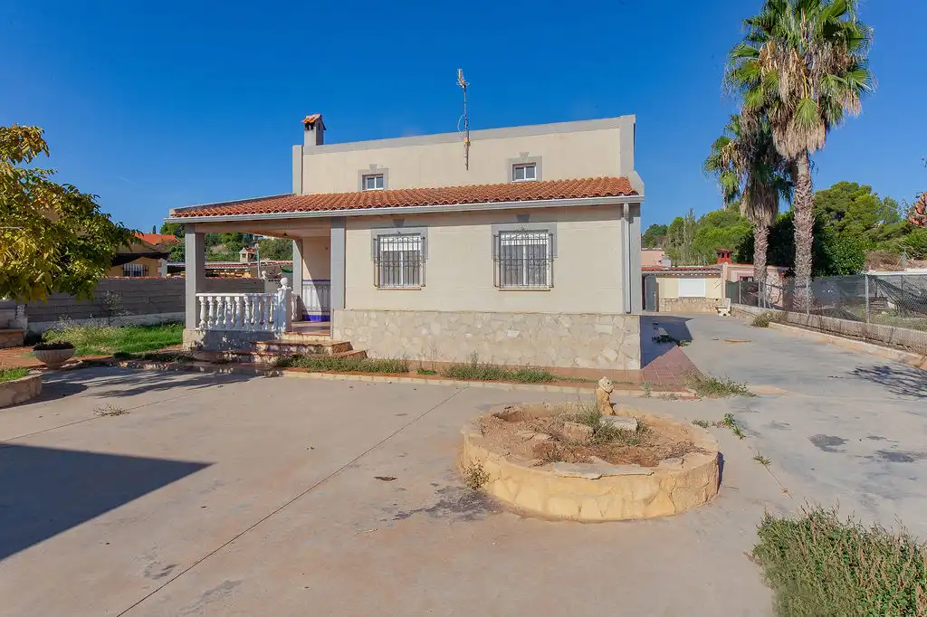 Exterior view of Houses for sale in Montroi / Montroy, Valencia