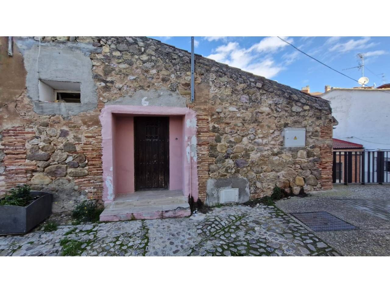 Exterior view of House or chalet for sale in Alberite  with Heating