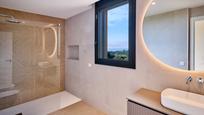 Bathroom of House or chalet for sale in Sant Vicenç de Montalt  with Air Conditioner, Heating and Private garden