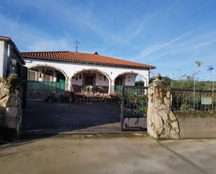 Außenansicht von Haus oder Chalet zum verkauf in Cerezo