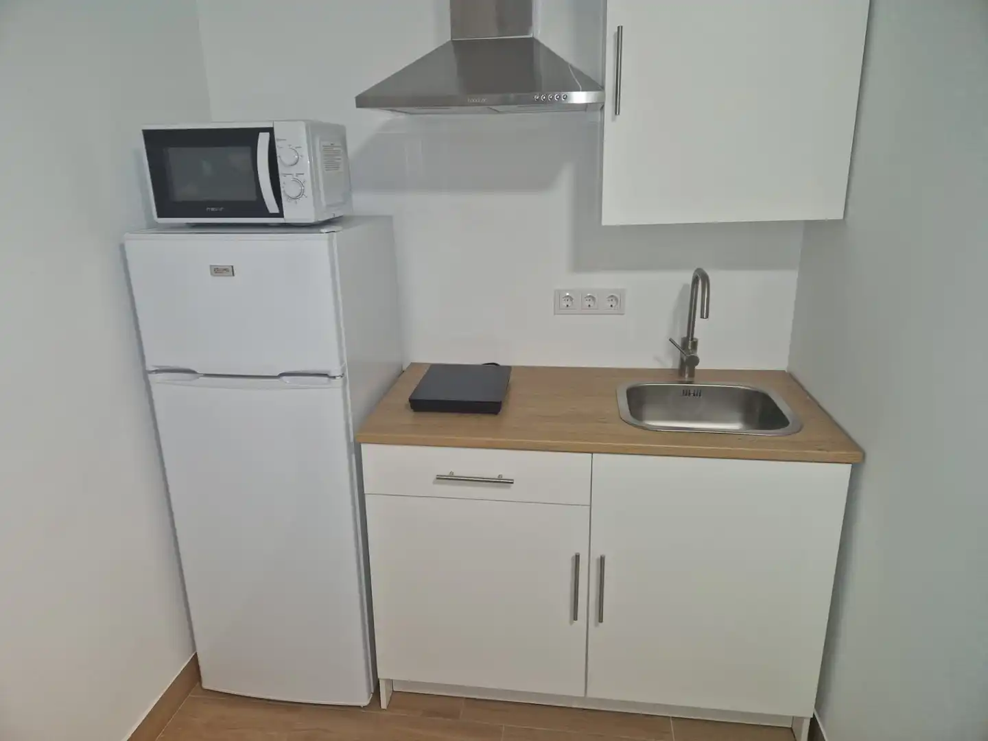 Kitchen of Study for sale in Córdoba  with Air Conditioner and Furnished