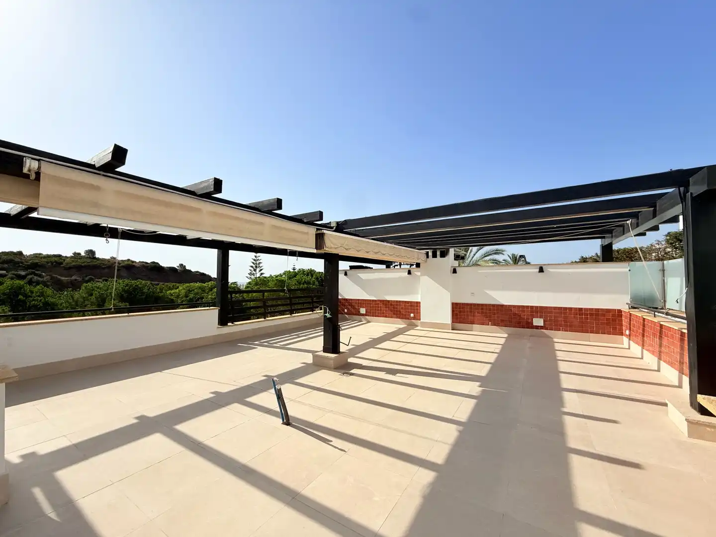 Terrasse von Einfamilien-Reihenhaus zur Miete in Las Chapas - El Rosario