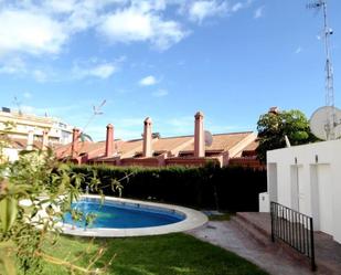 Jardí de Casa adosada en venda en Fuengirola amb Aire condicionat, Forn i Rentadora