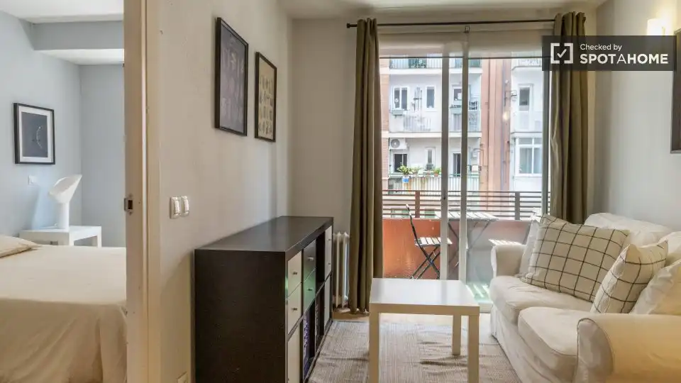 Wohnung zur Miete in Ciudad Jardín
