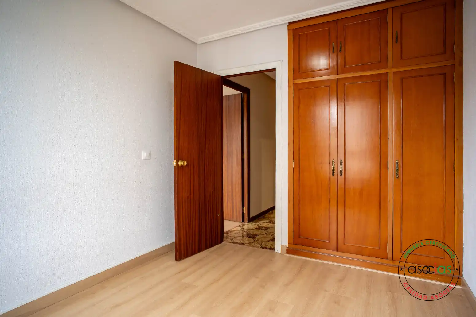 Dormitori de Pis en venda en Gijón  amb Calefacció i Parquet