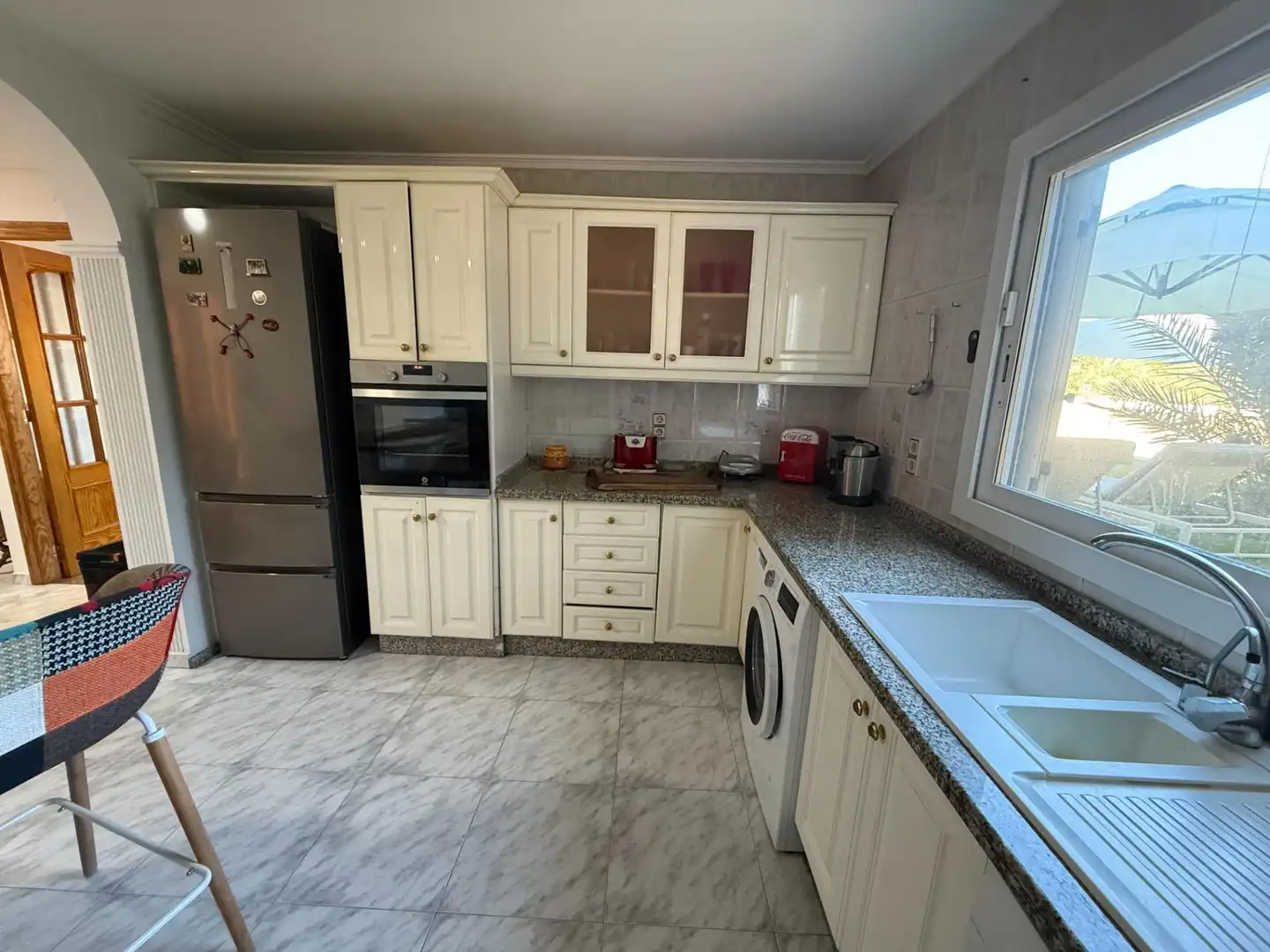 Cocina de Casa o chalet en venta en Alicante / Alacant con Jardín privado y Piscina comunitaria