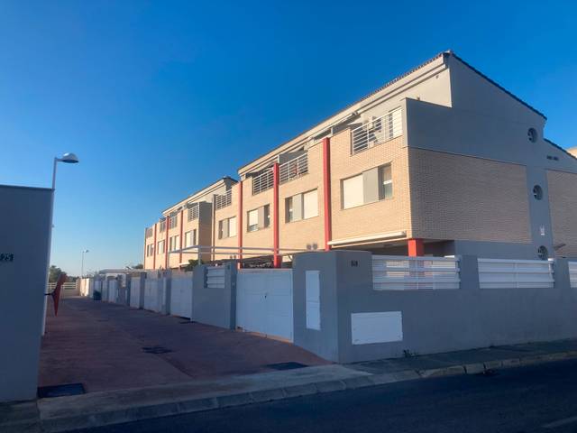 Casa adosada en Venta en Camí de la Mar, 25 en Playa - Ben Afeli