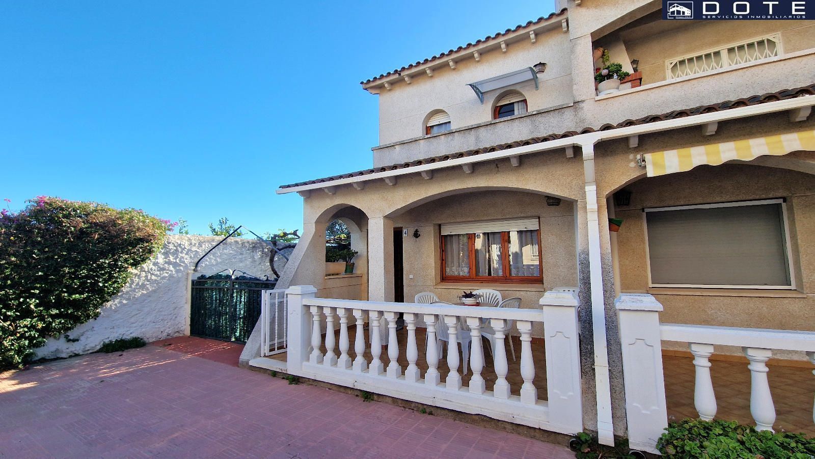 Exterior view of Single-family semi-detached for sale in Creixell  with Heating, Terrace and Oven