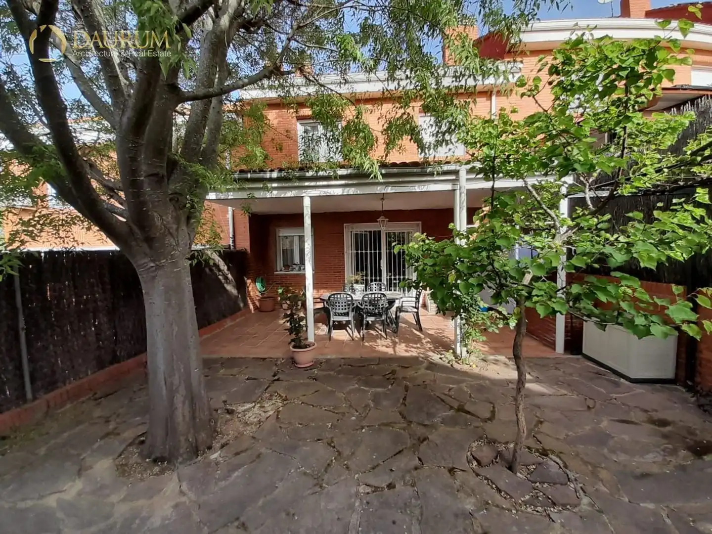 Jardí de Casa adosada en venda en Móstoles amb Calefacció, Jardí privat i Terrassa