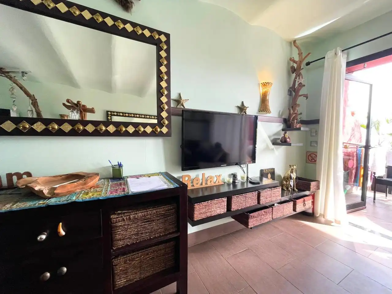 Living room of Ground floor for sale in San Bartolomé de Tirajana  with Air Conditioner, Terrace and Furnished