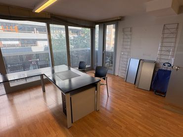 Oficina amb balcó de lloguer a Carrer de la Sèquia