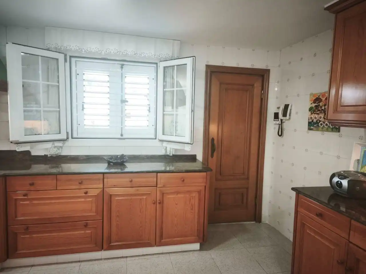 Cocina de Casa o chalet en venta en Paterna con Aire acondicionado, Calefacción y Jardín privado