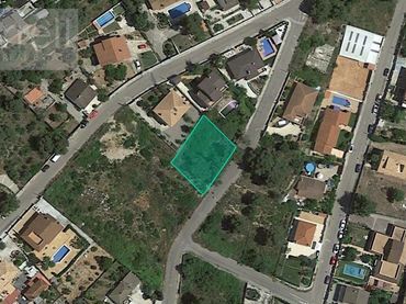 Terreni e lotti in vendita a CARRER CIGNE 
 CUNIT (TARRAGONA)