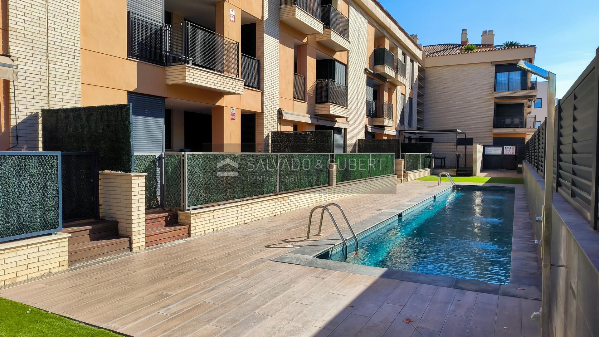 Piscina de Apartament en venda en Palamós amb Calefacció