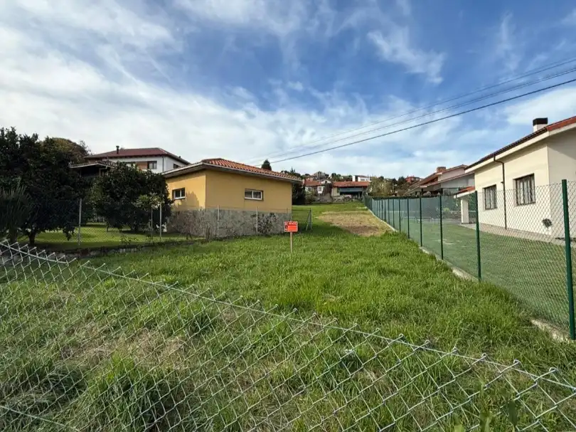 Residencial en venda en Castrillón