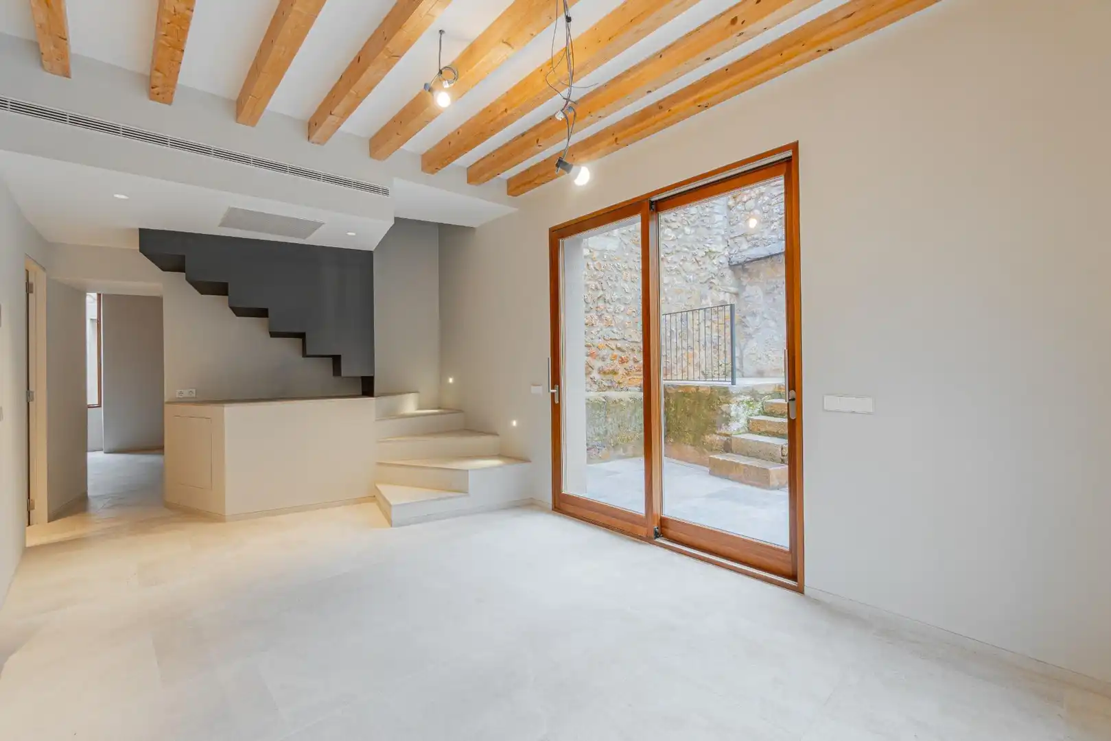 Einfamilien-Reihenhaus zum Verkauf in Mancor de la Vall mit Klimaanlage, Heizung und Terrasse