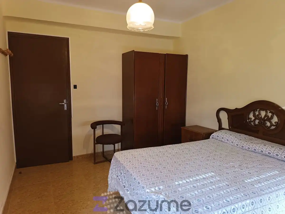 Schlafzimmer von Wohnungen zur Miete in Onda mit Abstellraum, Möbliert und Waschmaschine