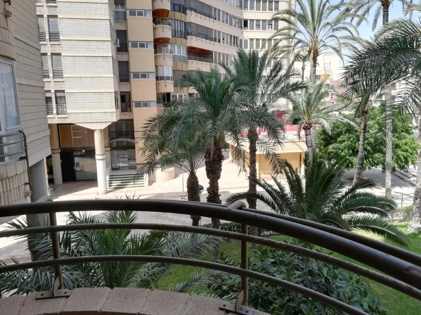 Vista exterior de Piso en venta en Elche / Elx con Calefacción, Jardín privado y Parquet