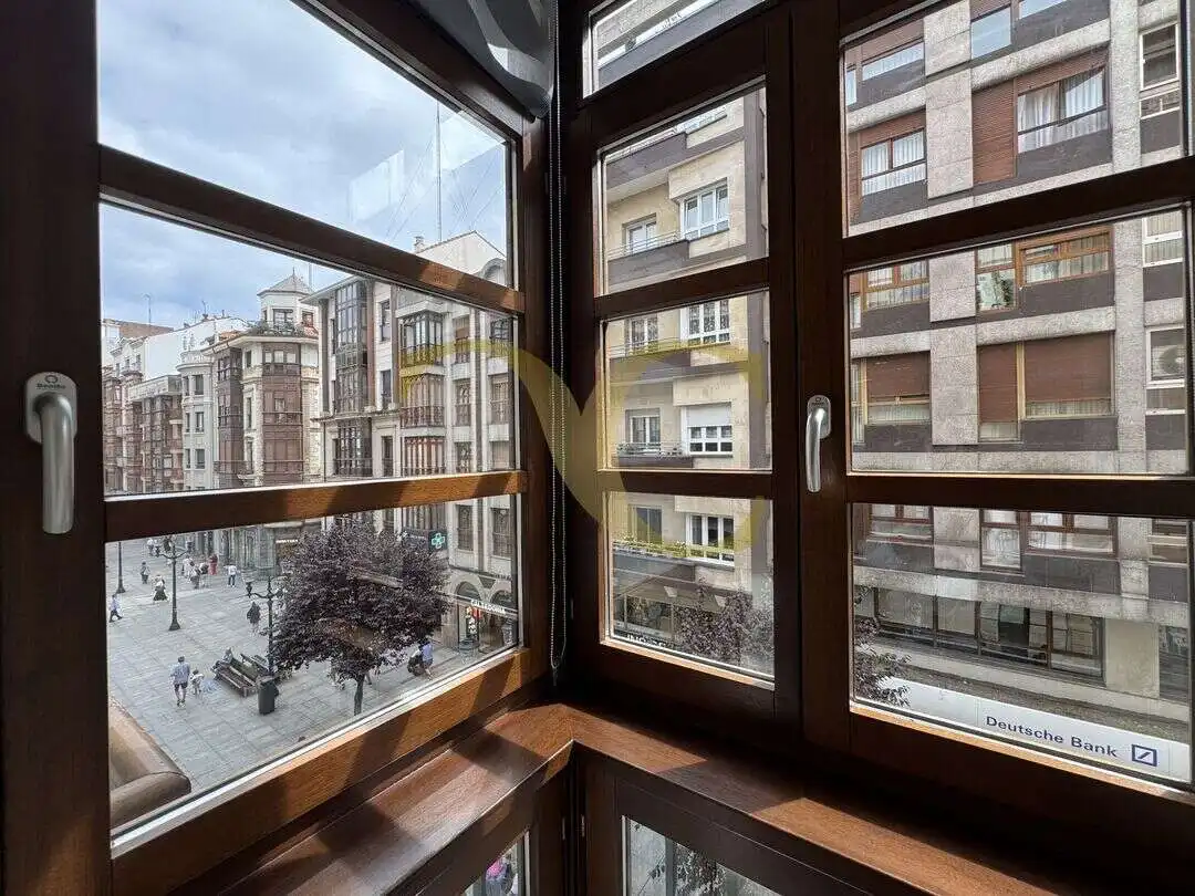 Terrassa de Pis de lloguer en Gijón  amb Forn, Rentadora i Microones