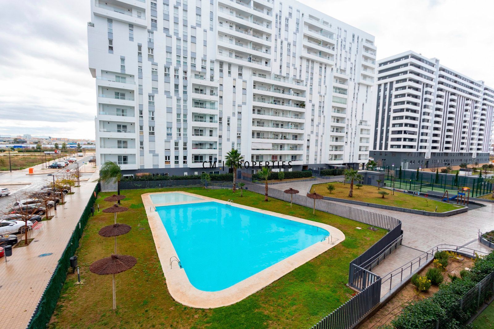 Piscina de Pis de lloguer en  Valencia Capital amb Aire condicionat, Calefacció i Terrassa