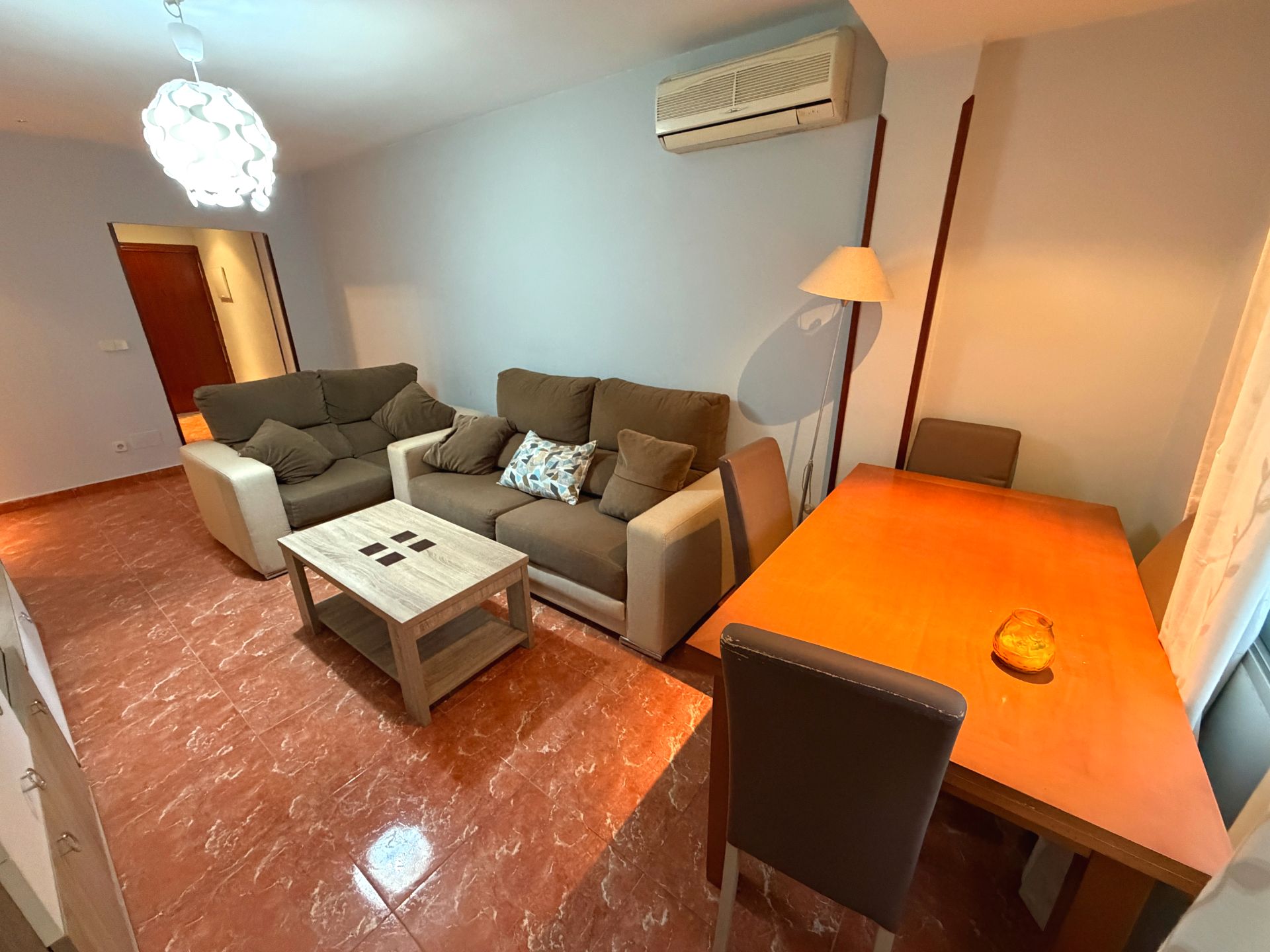 Wohnung zum Verkauf in Calle Menéndez de Avilés, Reyes Católicos