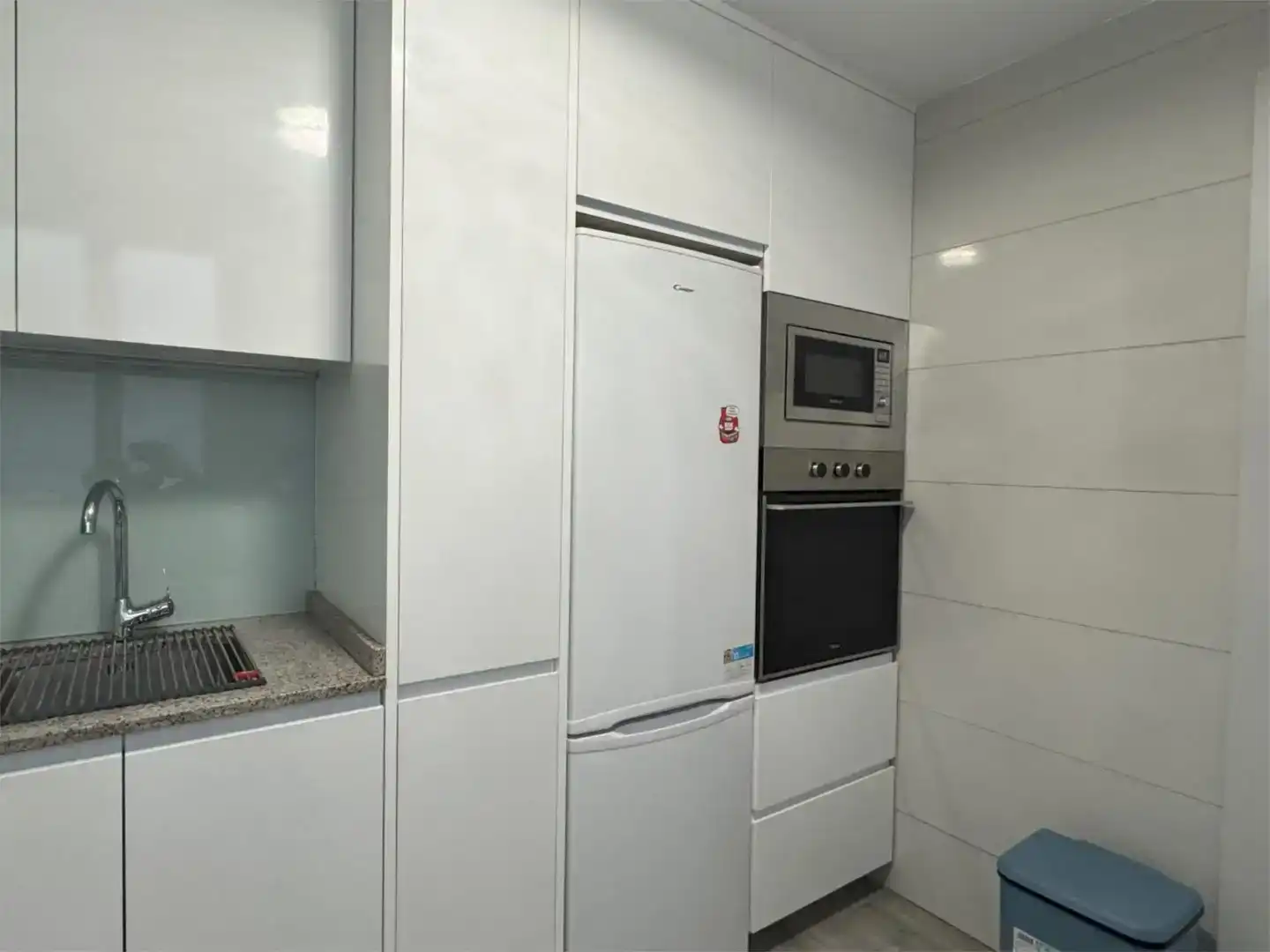 Kitchen of Flat for rent in Torrevieja  with Air Conditioner and Balcony