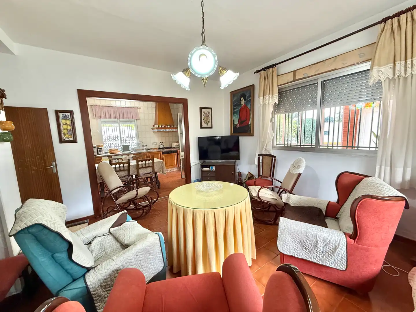 Sala d'estar de Casa o xalet en venda en Alcalá de Guadaira amb Aire condicionat, Calefacció i Jardí privat