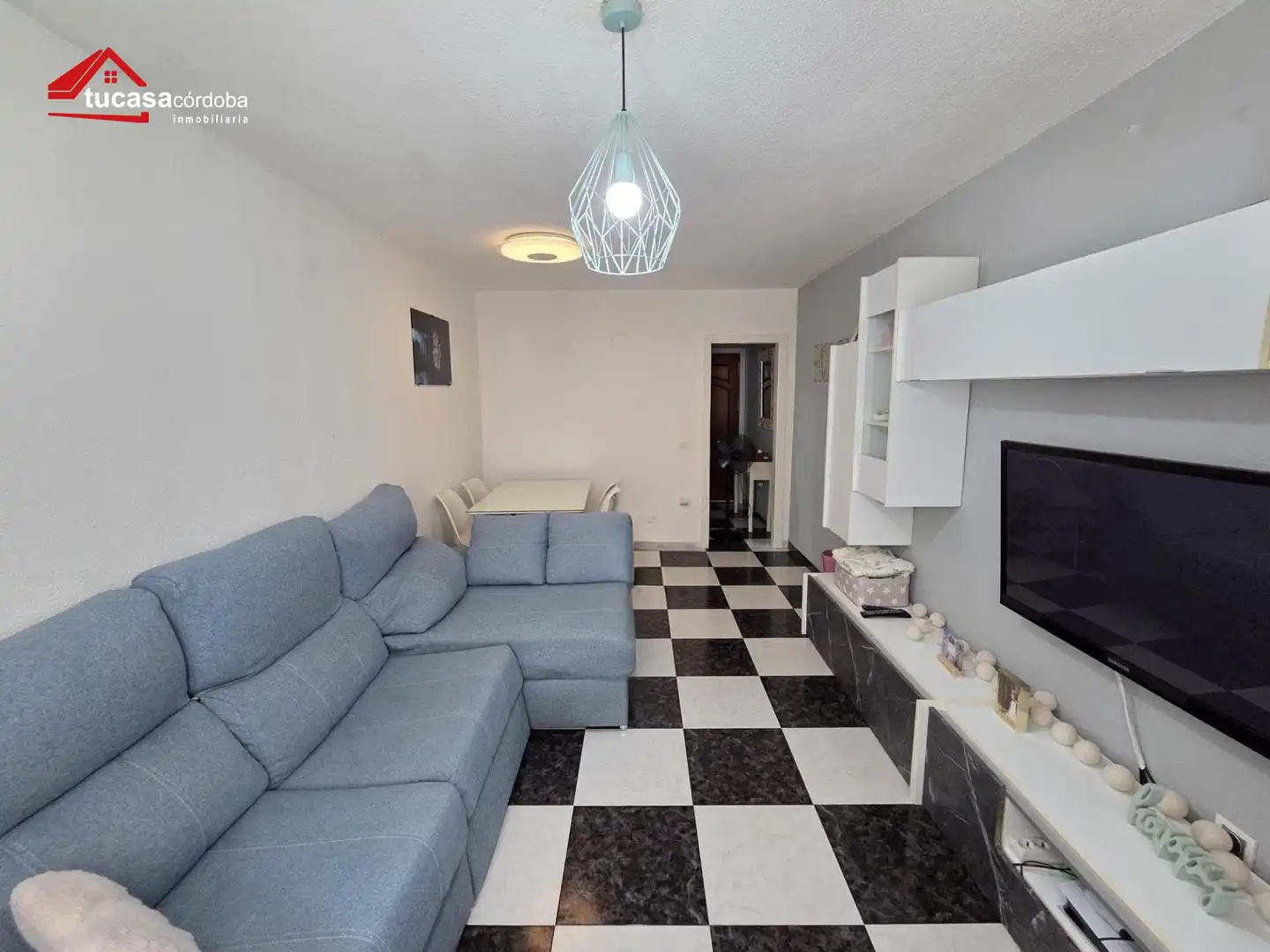 Sala d'estar de Pis en venda en Córdoba amb Aire condicionat i Moblat
