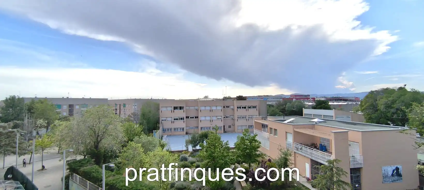 Wohnung zum Verkauf in El Prat de Llobregat mit Klimaanlage, Heizung und Ofen